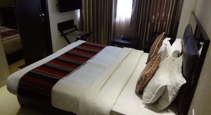 Hotel Manama Мумбаи Экстерьер фото