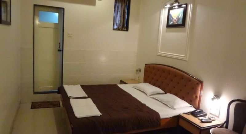 Hotel Manama Мумбаи Экстерьер фото