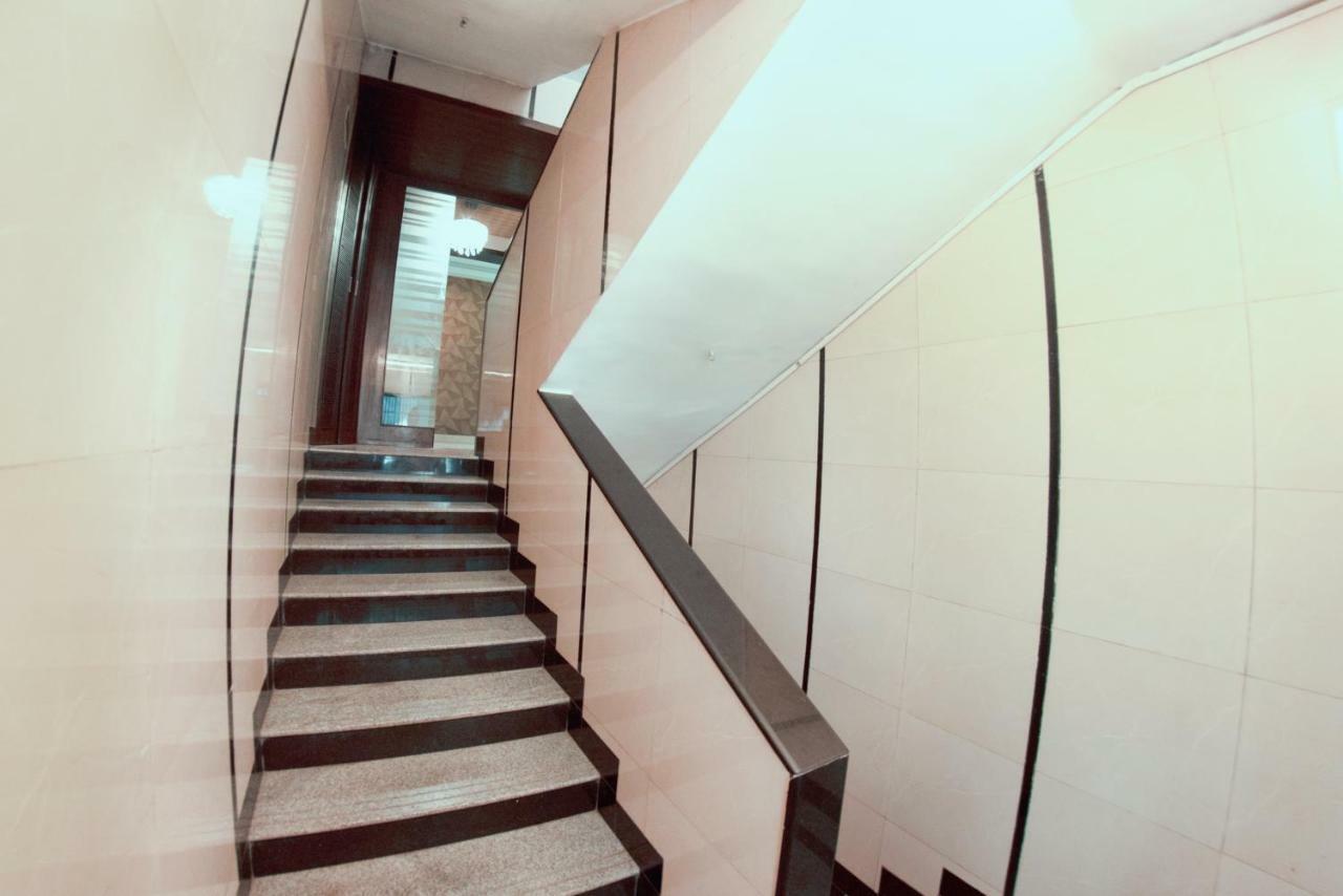 Hotel Manama Мумбаи Экстерьер фото