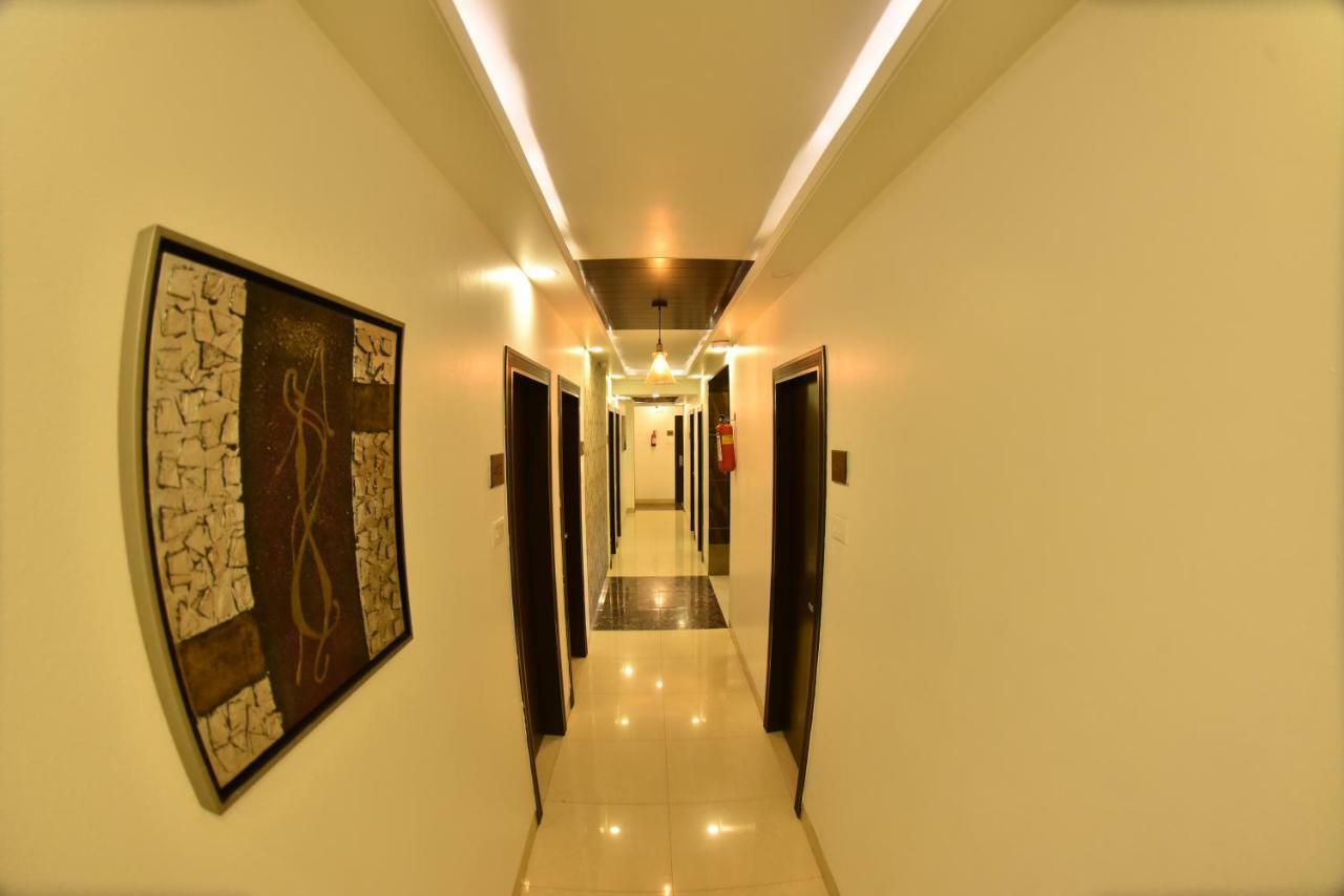 Hotel Manama Мумбаи Экстерьер фото