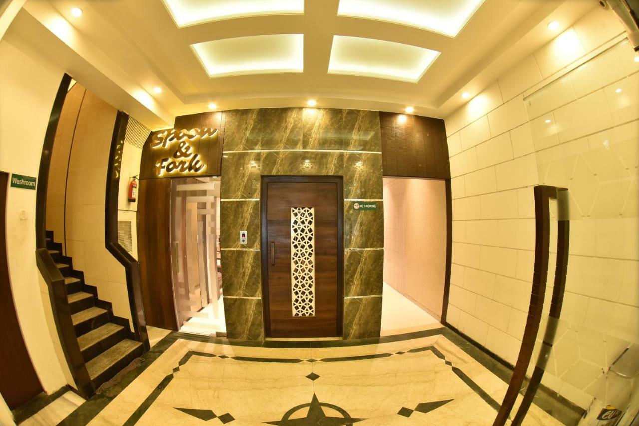 Hotel Manama Мумбаи Экстерьер фото