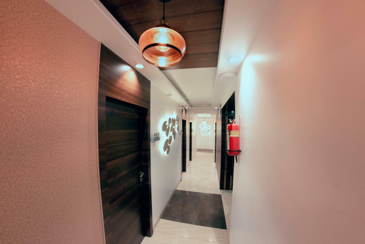 Hotel Manama Мумбаи Экстерьер фото