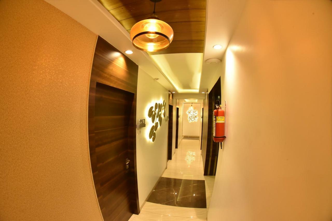 Hotel Manama Мумбаи Экстерьер фото