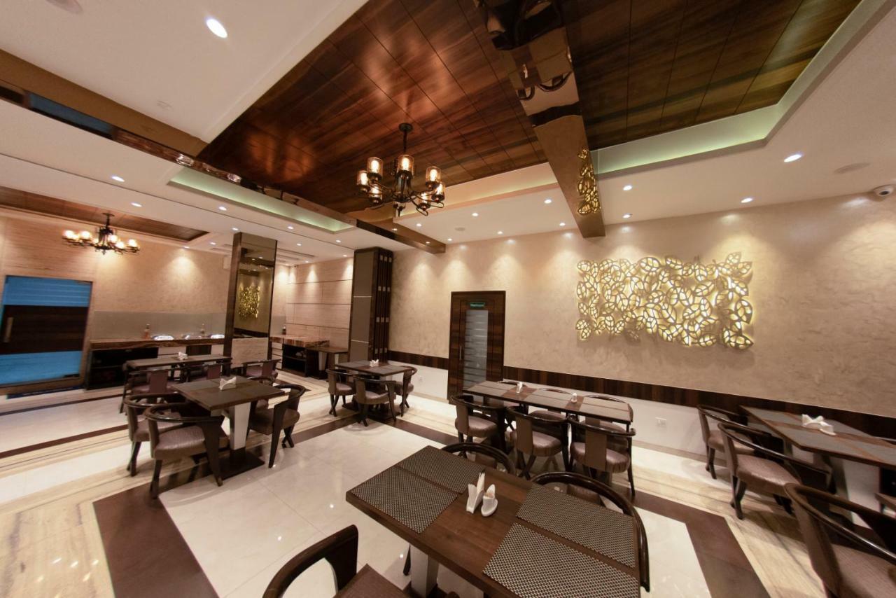 Hotel Manama Мумбаи Экстерьер фото
