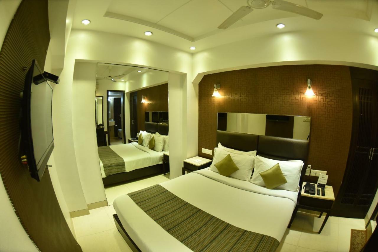 Hotel Manama Мумбаи Экстерьер фото