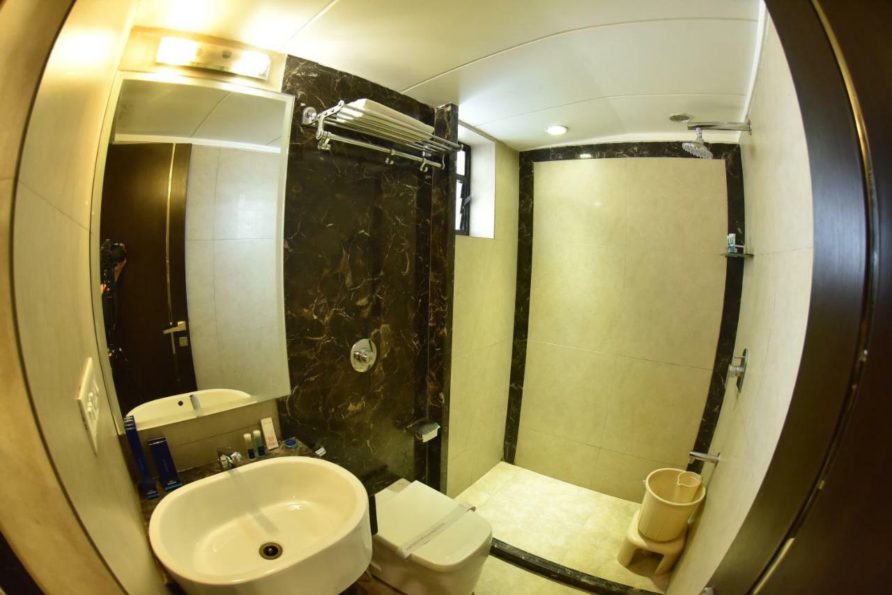 Hotel Manama Мумбаи Экстерьер фото